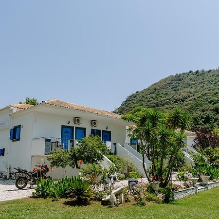 Villa Marina Perdika  Buitenkant foto