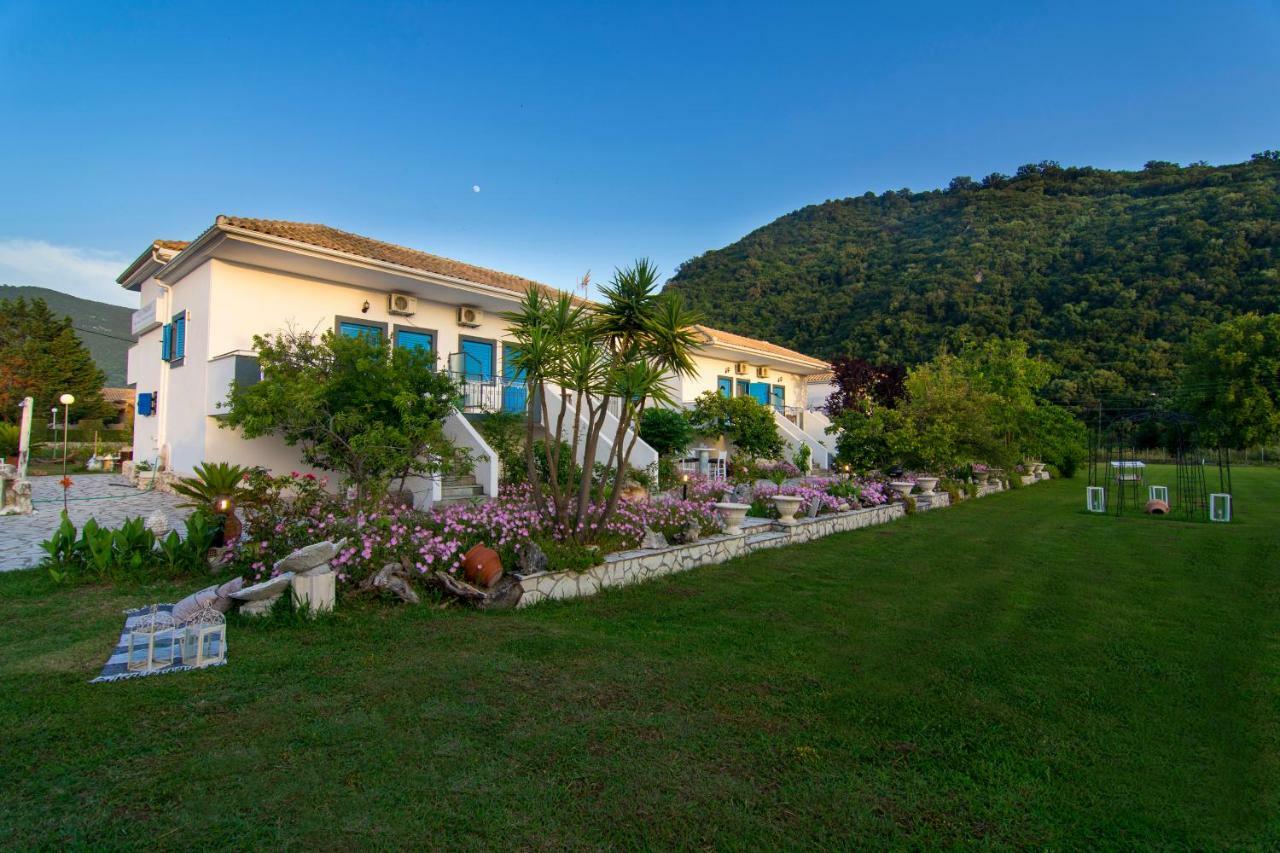 Villa Marina Perdika  Buitenkant foto